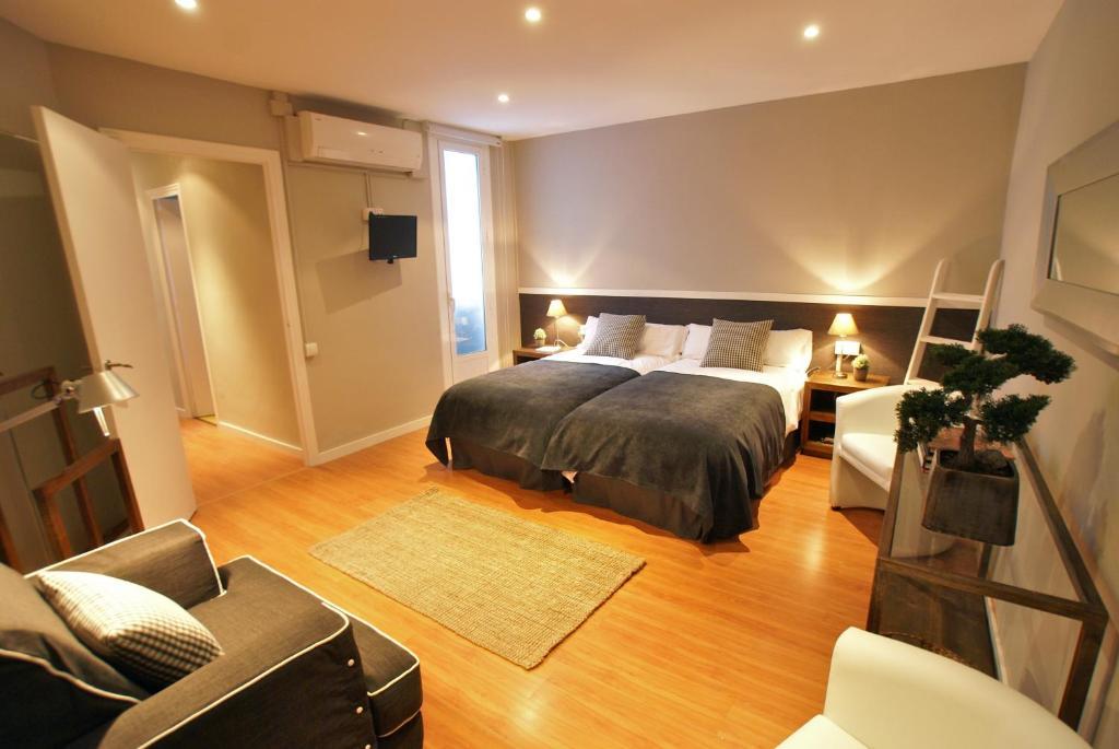 555 Bcn Apartment